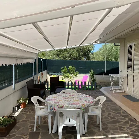 Appartamento Al Piano Terra Con Ingresso Indipendente E Grande Spazio Esterno Villa