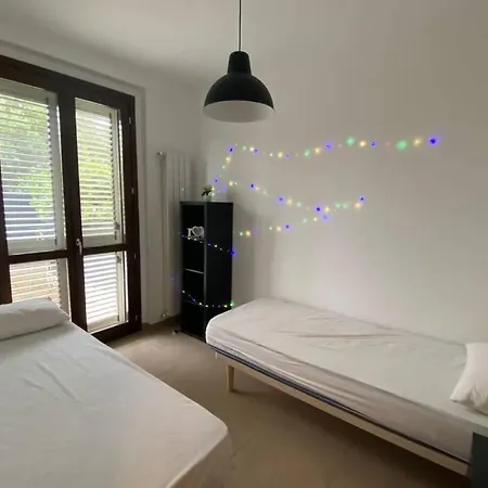 Appartamento Al Piano Terra Con Ingresso Indipendente E Grande Spazio Esterno 别墅