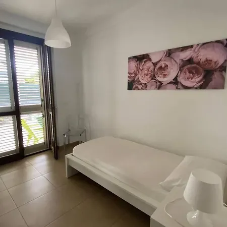 Appartamento Al Piano Terra Con Ingresso Indipendente E Grande Spazio Esterno Villa Vasto